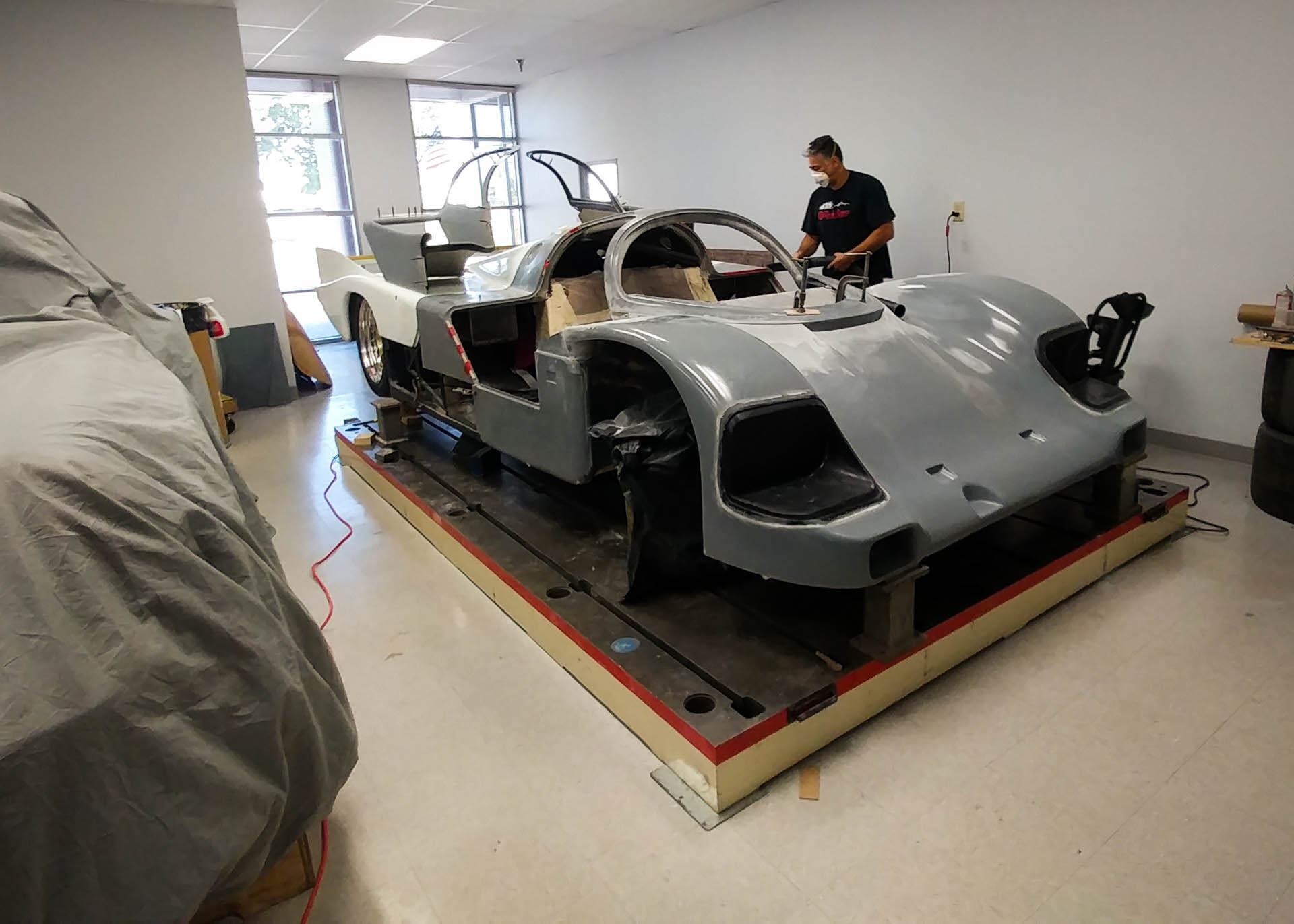 porsche 962 fiberglass body fitting