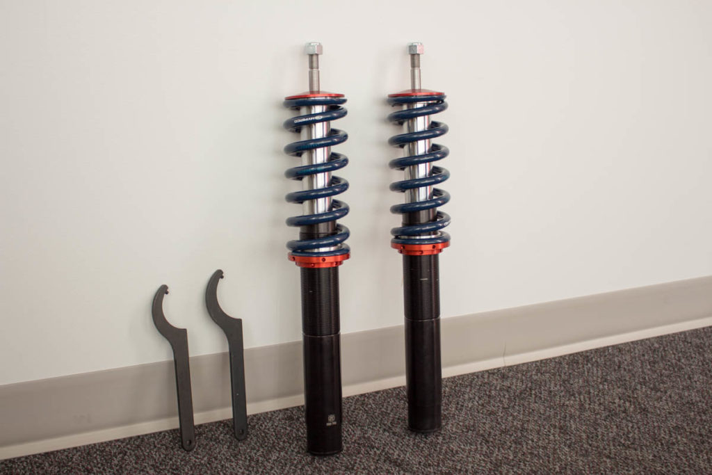 redstone-porsche-935-sachs-shocks-front-01